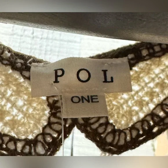 POL Floral Crochet Cropped Sweater - Brown and White - Picture 4 of 4